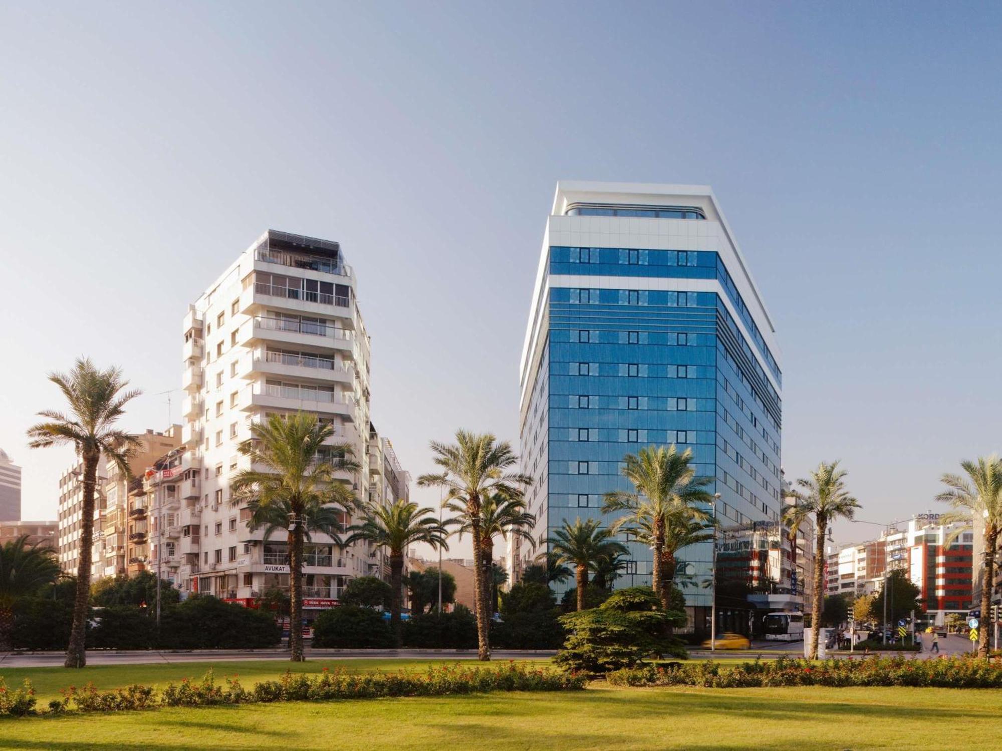 Hotel Moevenpick 5*
